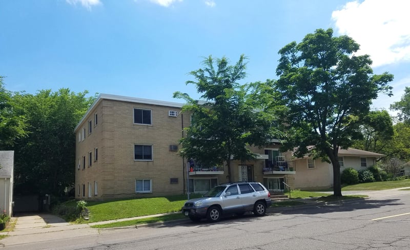 1108 Western Ave N, Saint Paul, MN 55117