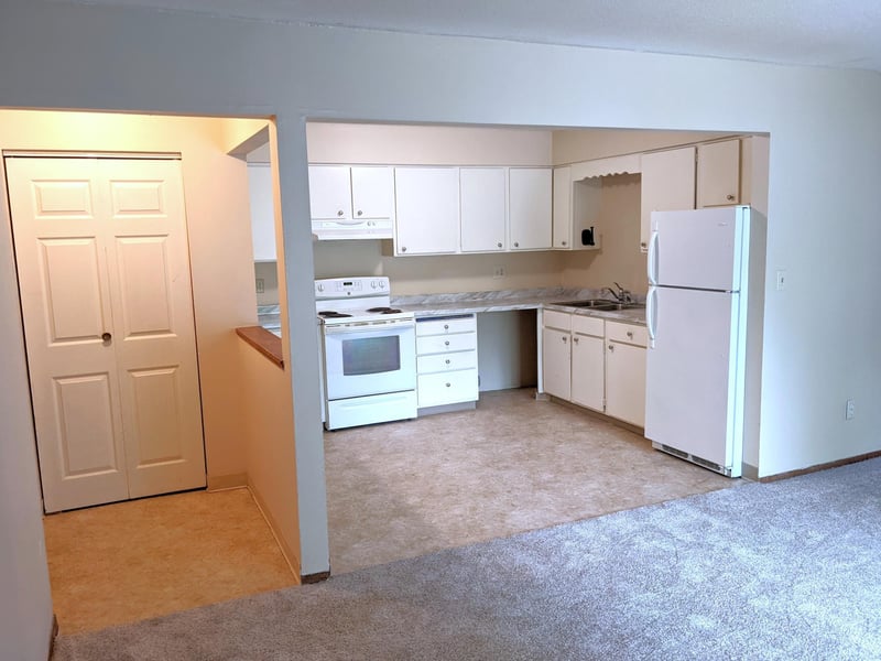 1108 Western Ave N, Saint Paul, MN 55117