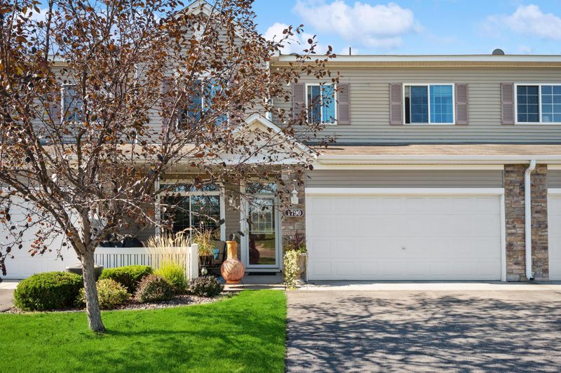1790 Prescott Ct, Chaska, MN 55318