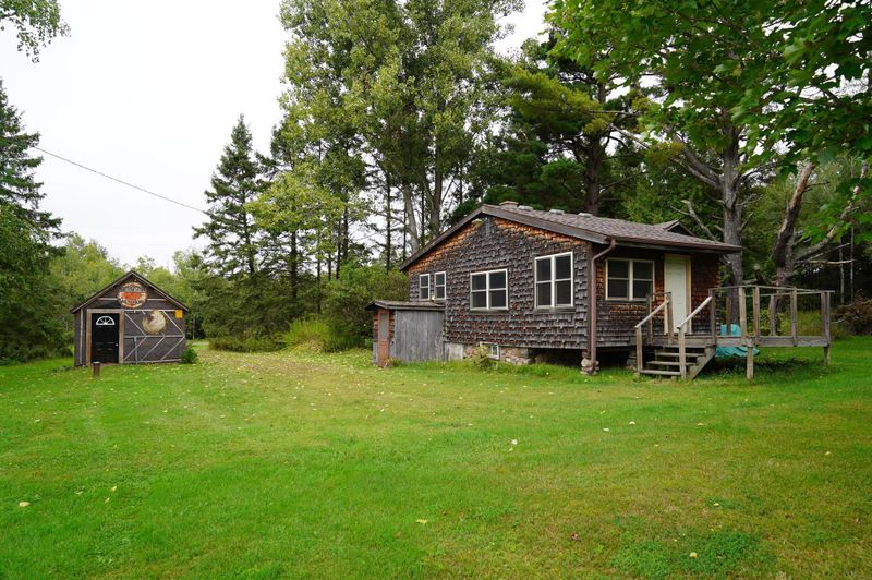 N5586 Andys Rd, Glen Flora, WI 54526