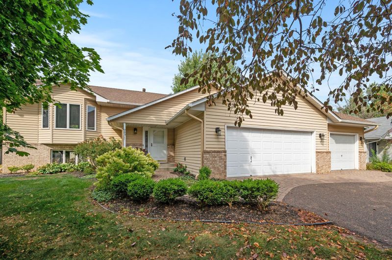 983 Ferndale St S, Maplewood, MN 55119