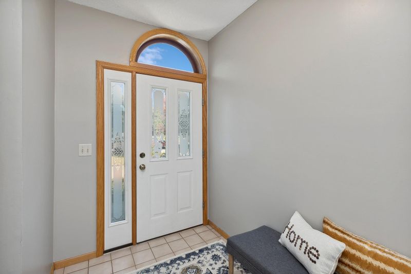 4102 S Meadowlark Rd, Eagan, MN 55122