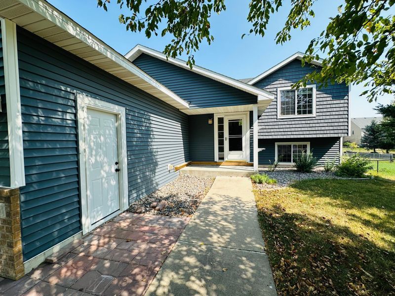 520 9th Ave NE, Lonsdale, MN 55046
