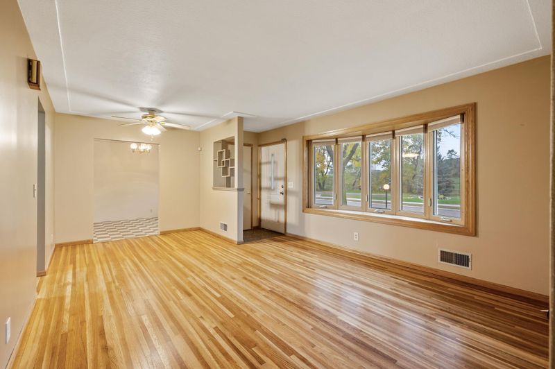 6044 Lilac Dr N, Brooklyn Center, MN 55430