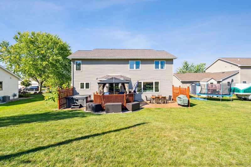 1786 Rodao Dr, River Falls, WI 54022