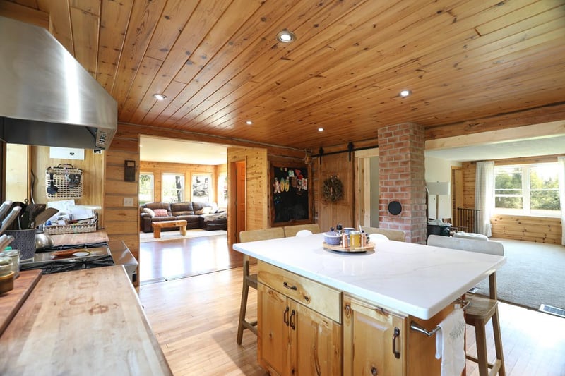 3617 Salo Rd, Embarrass, MN 55732