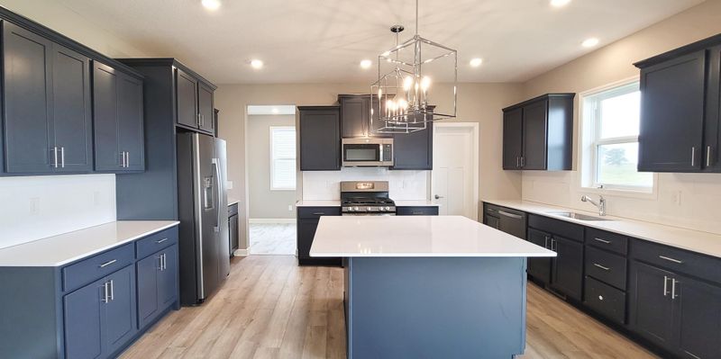 1907 Balsam Dr, Carver, MN 55315