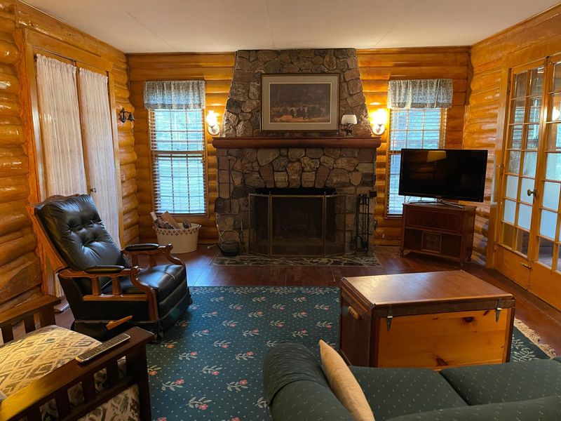 1908 E Five Point Lake Dr NW, Hackensack, MN 56452