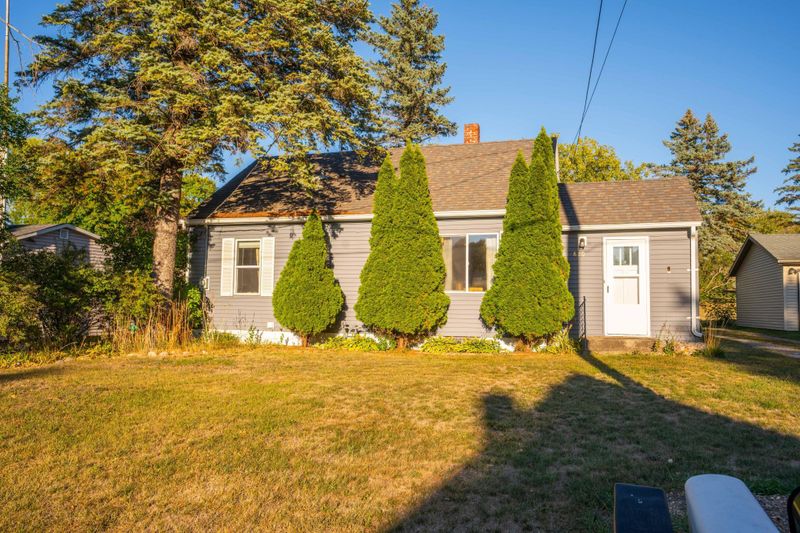 820 4th St, Holdingford, MN 56340