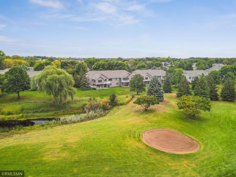 10434 Eagle Pointe Cir, Woodbury, MN 55129