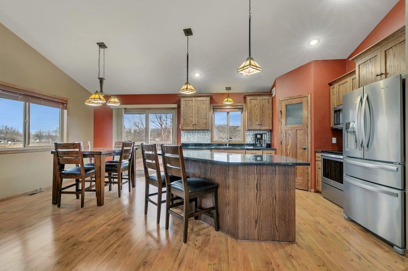 26101 Bluebird Ln, Saint Cloud, MN 56301