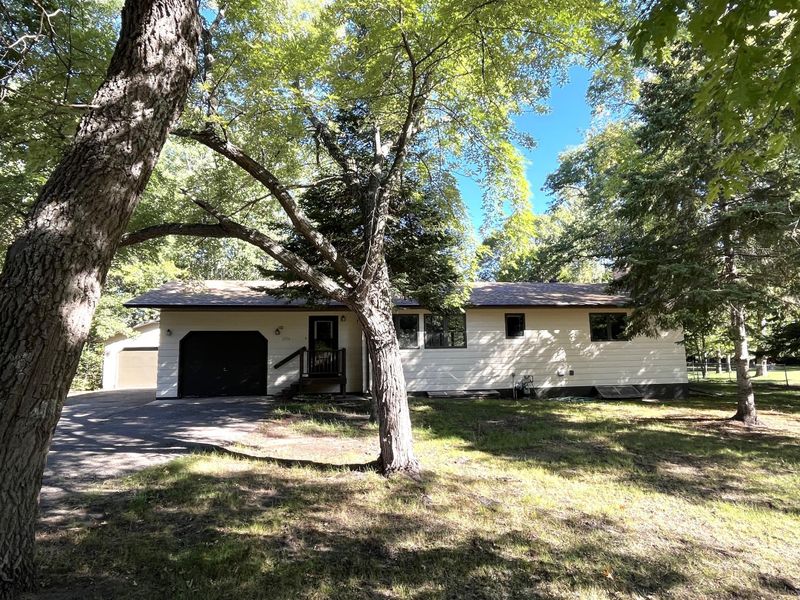 6336 Dahlin Rd, Baxter, MN 56425