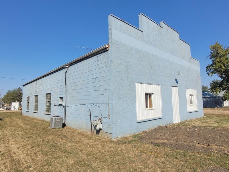204 SE 6th Ave, Pipestone, MN 56164