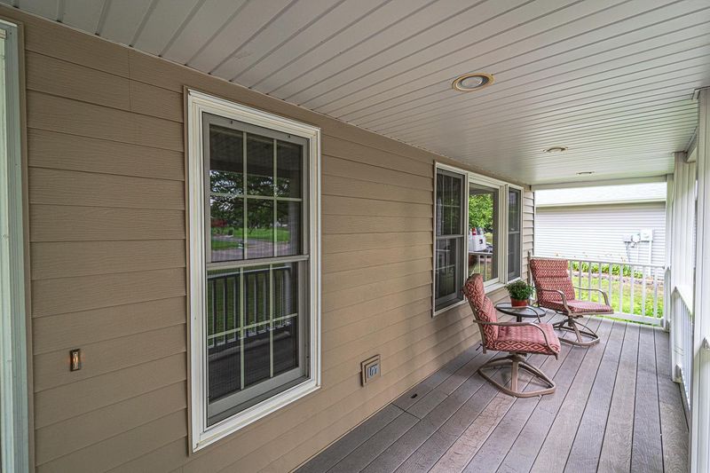 9657 Thomas Ave N, Brooklyn Park, MN 55444