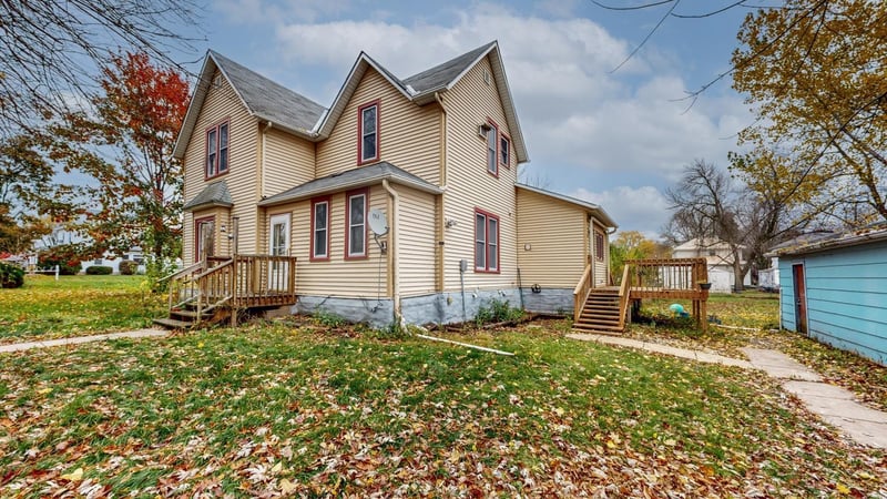 410 N Ross St, Bricelyn, MN 56014