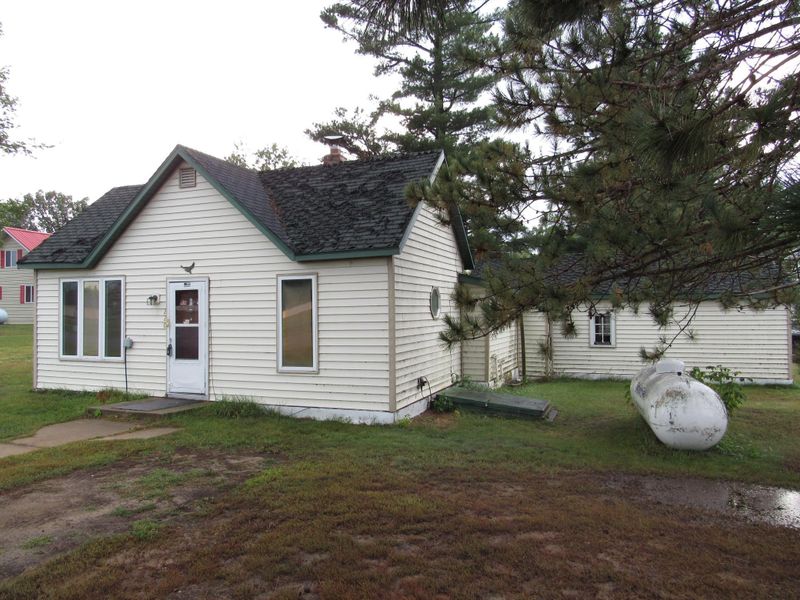 220 Wood St N, Backus, MN 56435