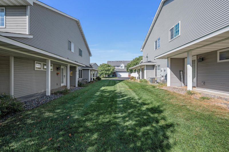 664 Oak Ln, Lino Lakes, MN 55014
