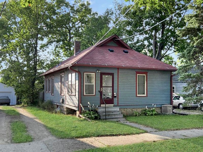 515 5th Ave NW, Rochester, MN 55901