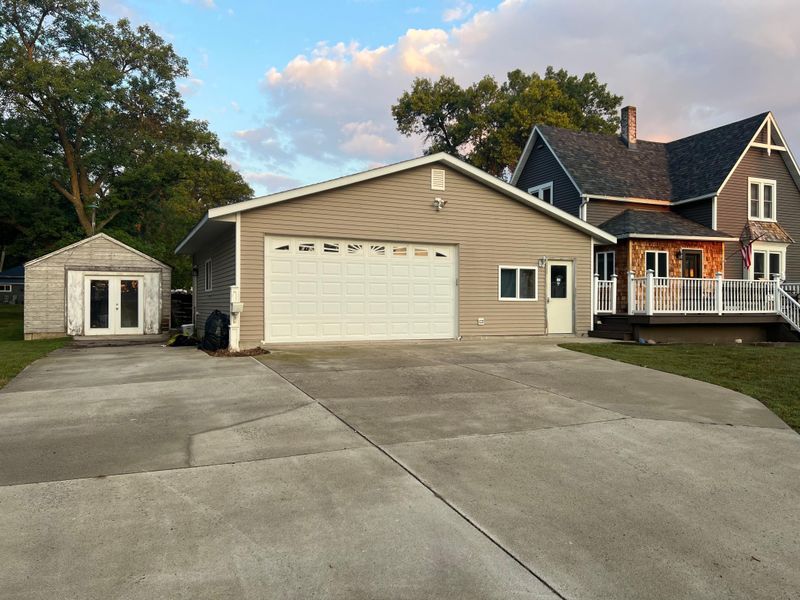 102 Kent St S, Lake Benton, MN 56149