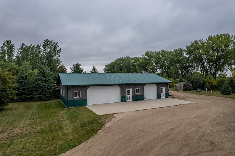 2887 110th St, Barnesville, MN 56514