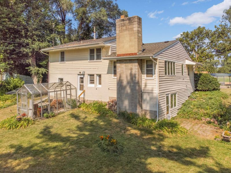 4005 W 42nd St, Edina, MN 55416