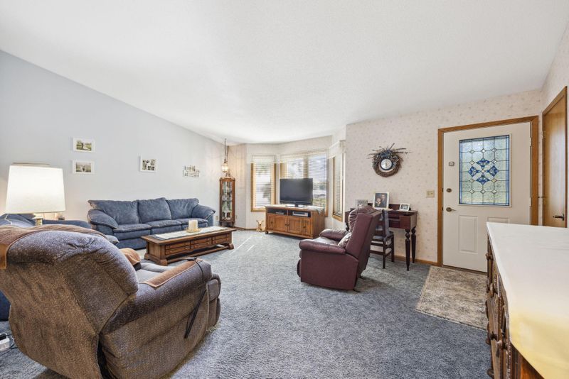10572 116th St NW, Annandale, MN 55302