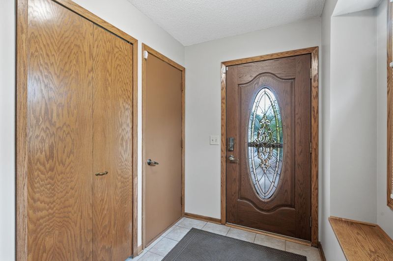 4326 Thornhill Ln, Vadnais Heights, MN 55127