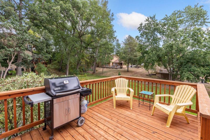4862 Windsor Ct, Eagan, MN 55122