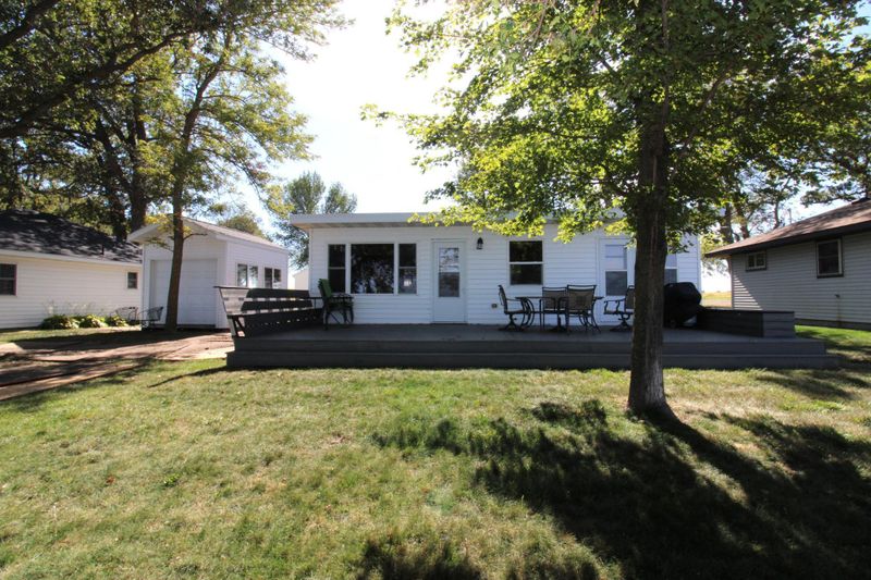 3810 189th Ave NW, New London, MN 56273