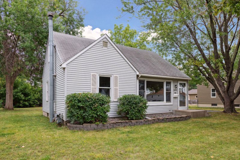 6020 Emerson Ave N, Brooklyn Center, MN 55430