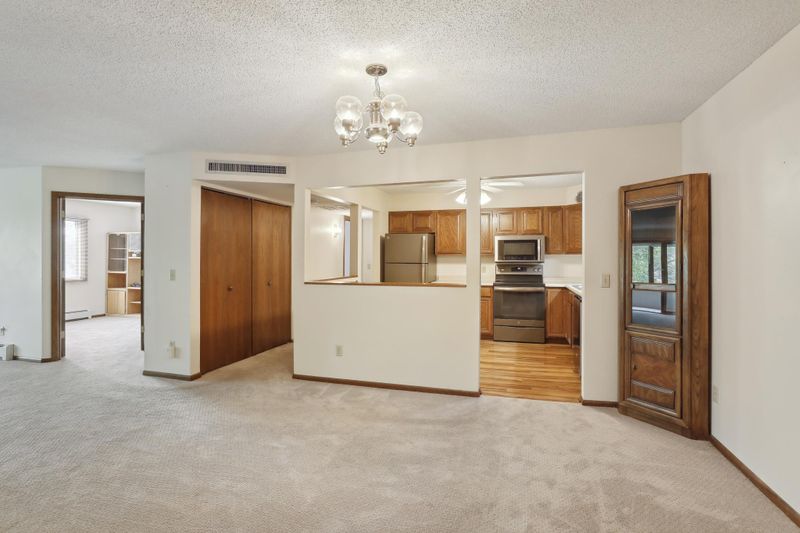 10540 43rd Ave N #306, Plymouth, MN 55442