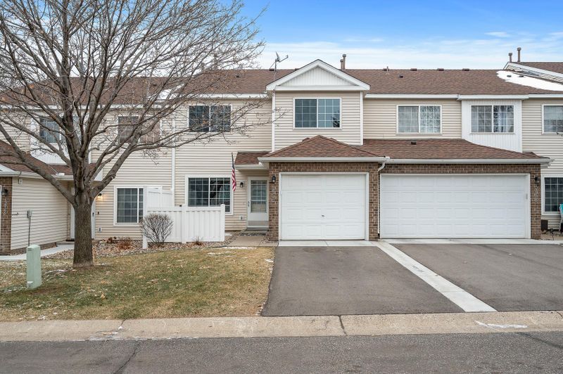 15922 Finch Ln #47, Apple Valley, MN 55124