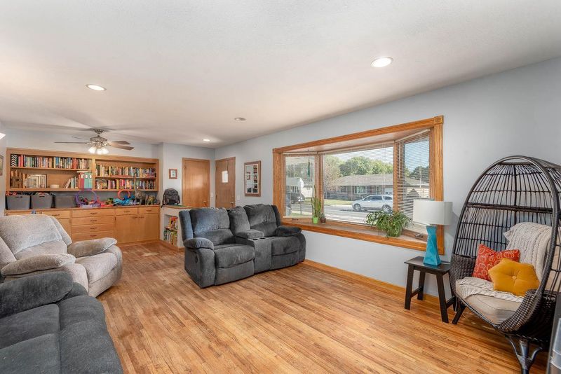 1620 E Main St, Mankato, MN 56001