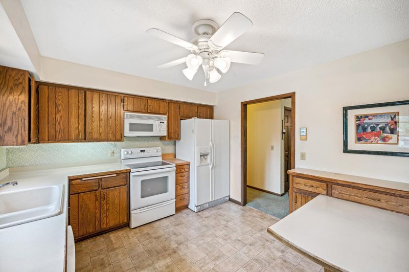 311 Brooks Ave E, Little Canada, MN 55117