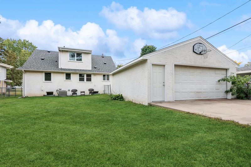 6518 45th Pl N, Crystal, MN 55428