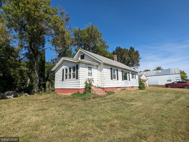 66916 410th St, Franklin, MN 55333