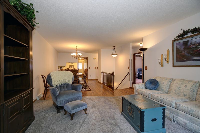 38568 Grand Ave, North Branch, MN 55056