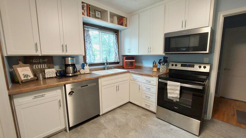 1537 Damon Ct SE, Rochester, MN 55904