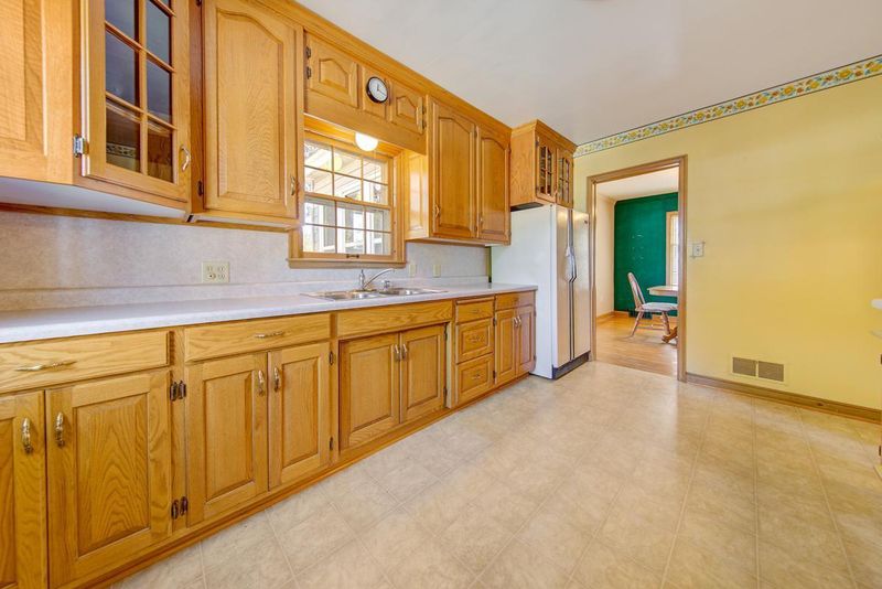 107 Bloomer St E, Morristown, MN 55052