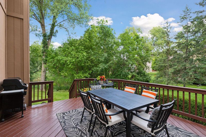 6300 Chatham Way, Eden Prairie, MN 55346