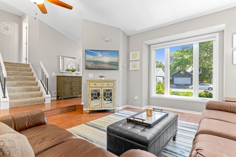 3609 Blue Jay Way, Eagan, MN 55123