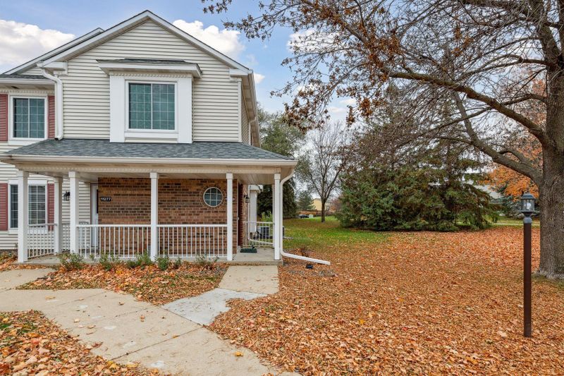 11279 Oregon Cir, Bloomington, MN 55438