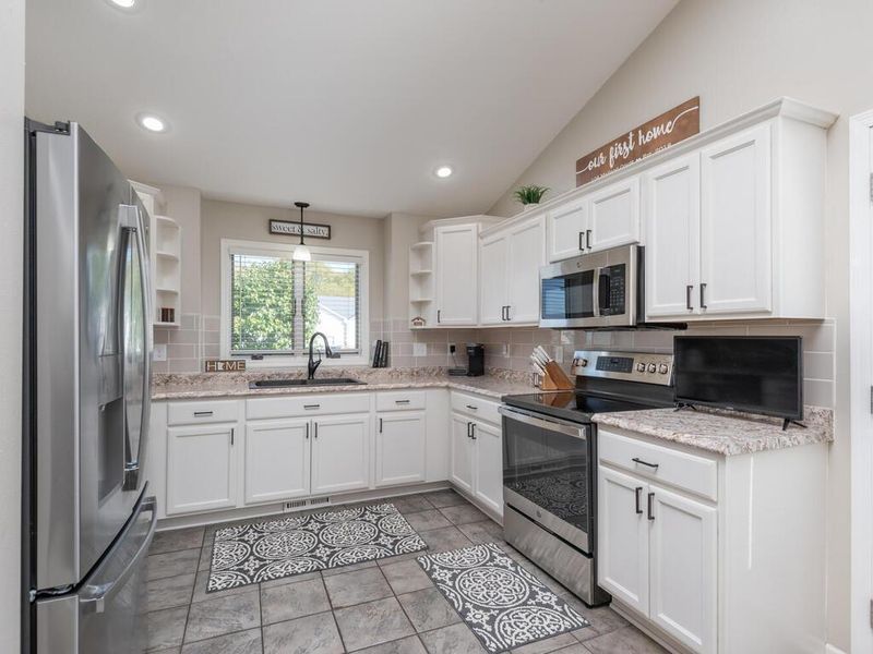 108 Mallard Ct, Mankato, MN 56001