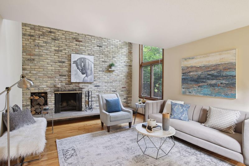 1402 Douglas Ave, Minneapolis, MN 55403