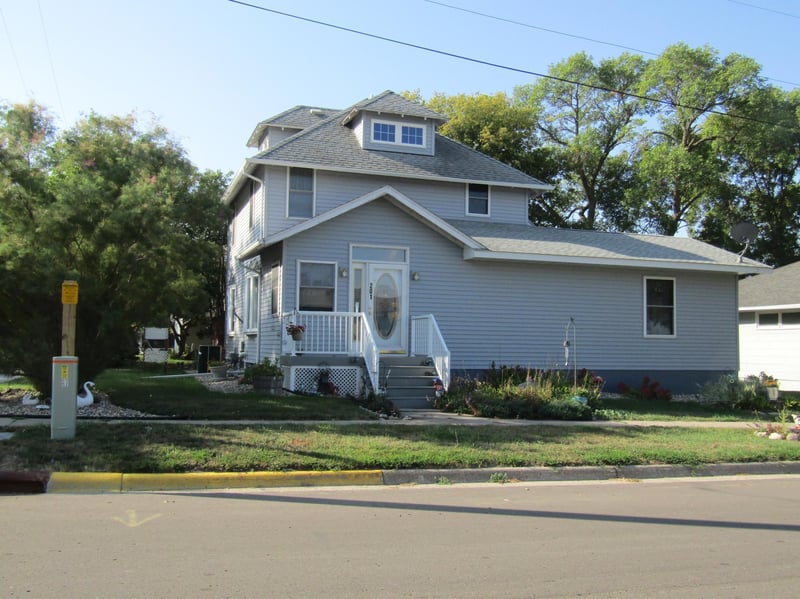 201 2nd Ave W, Wood Lake, MN 56297