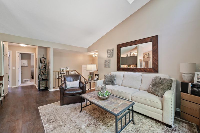 5667 W Bavarian Ps, Fridley, MN 55432