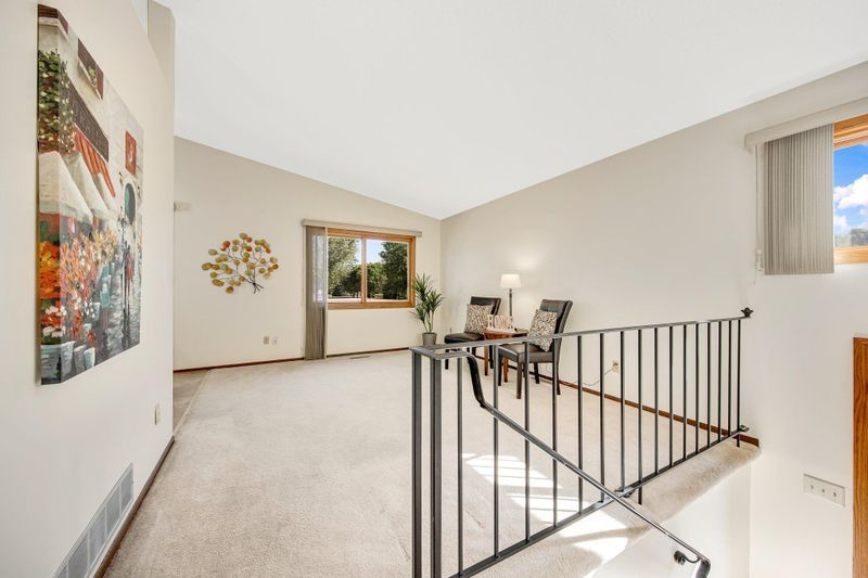 5641 Otter View Trl, White Bear Lake, MN 55110