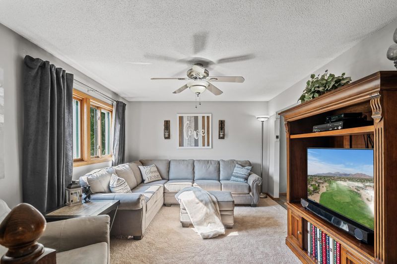 11737 Jonquil St NW, Coon Rapids, MN 55433