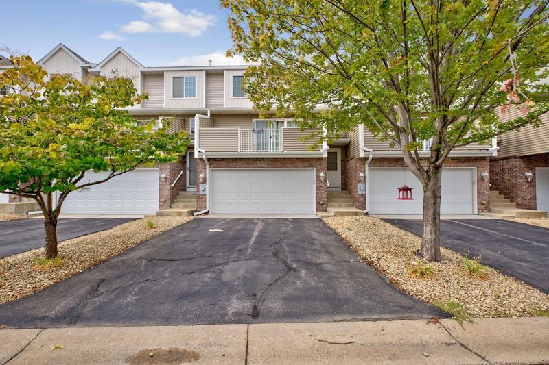 2842 Brockman Ct, Northfield, MN 55057