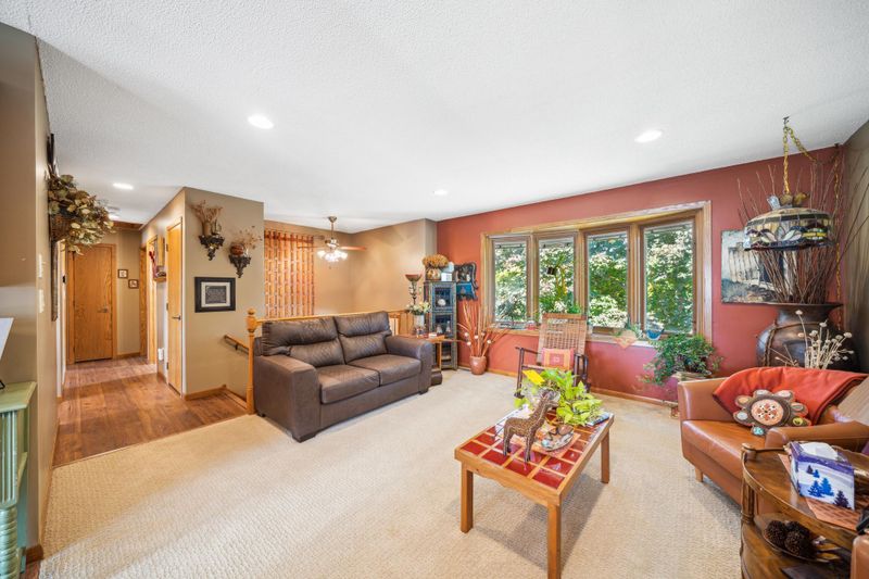 1920 49 1/2 St NW, Rochester, MN 55901